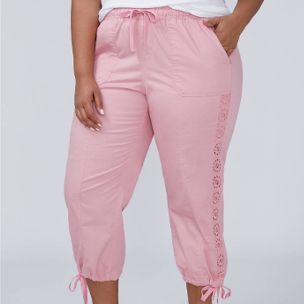 Embroidered Detail Crop Capri Pant Lane Bryant